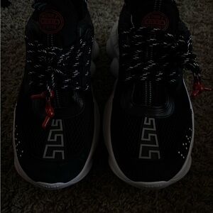 Versace (chain reactions)